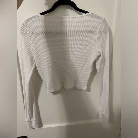 TNA Long Sleeve Cropped Top - Picture 3 of 3